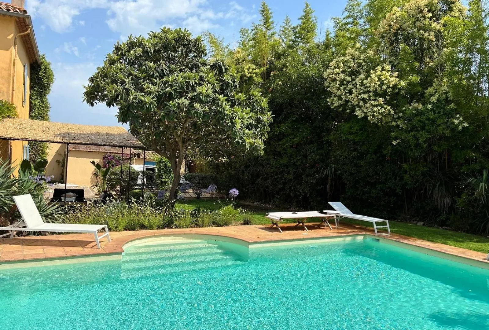 Villa Les Glycines سان تروبيه